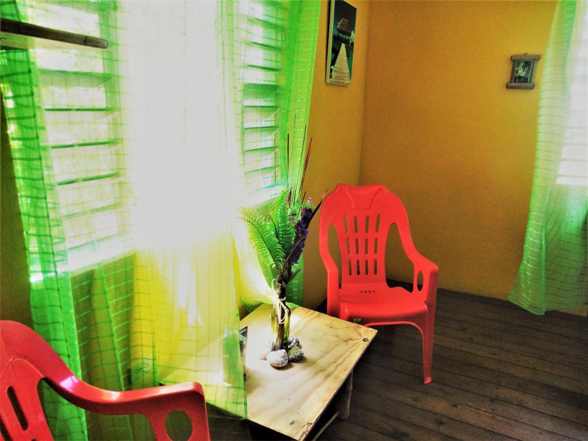 بورت أنطونيو Toga Guest House المظهر الخارجي الصورة